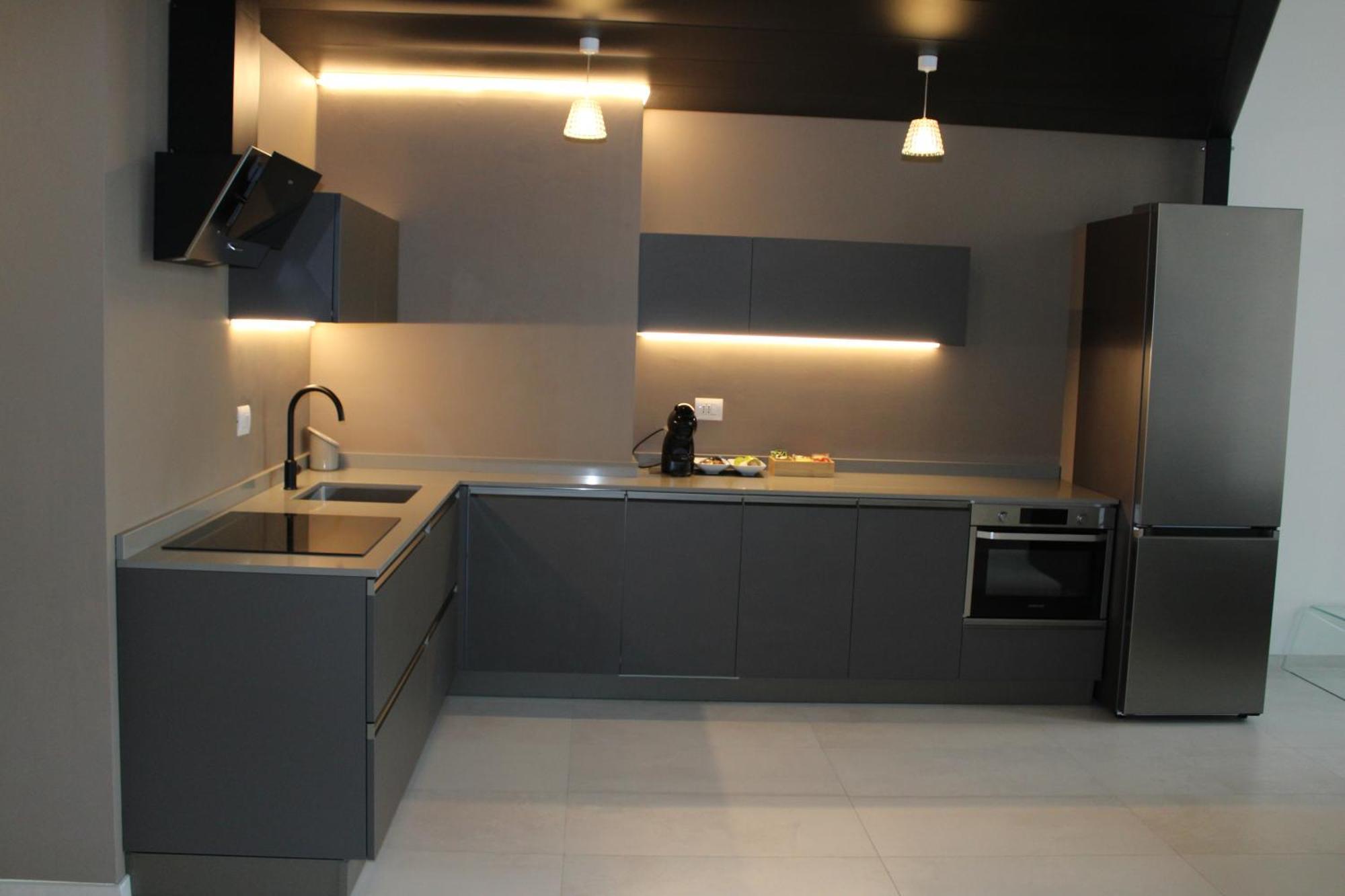 Milan Space Loft - Apartment Close To M5 Subway - Free Parking - Sky & Netflix Tv Экстерьер фото